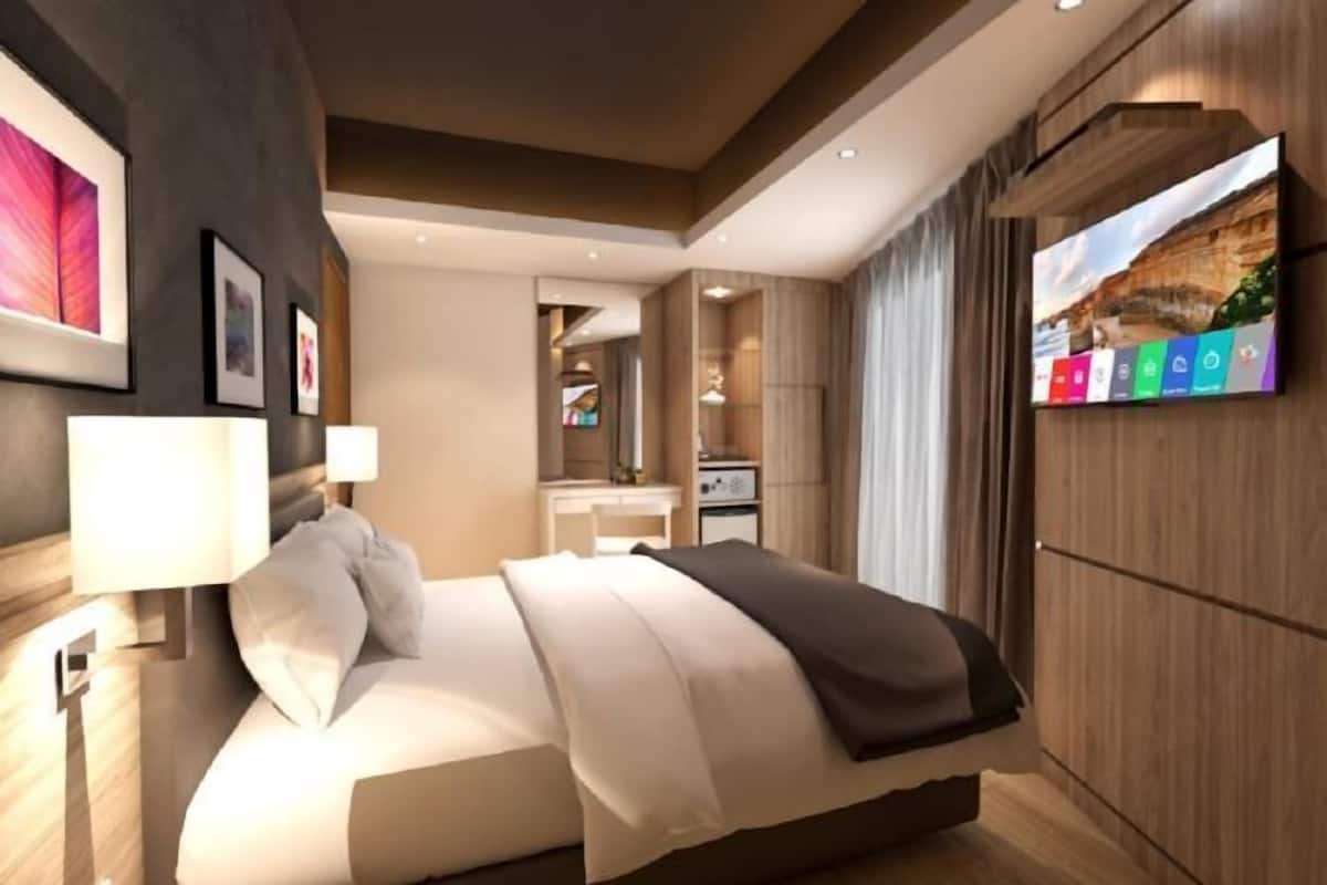 Down comforters, minibar, in-room safe, individually decorated