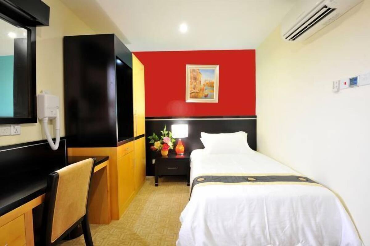 Down duvets, minibar, in-room safe, desk
