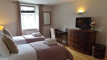 Double or Twin Room, Ensuite (Room 3) | Bed sheets