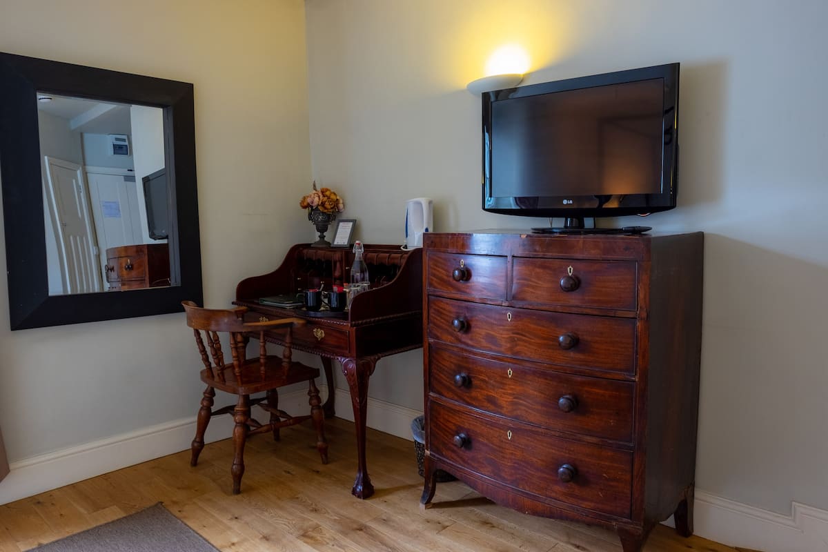 Chambre Double Supérieure, salle de bains attenante (Room 2) | Draps fournis