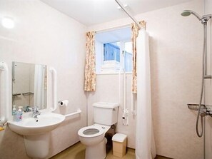 Cottage, Ensuite (The Old Byre ) | Bathroom | Free toiletries, hair dryer, towels