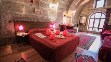 Két bảo mật tại phòng, trang trí khác biệt