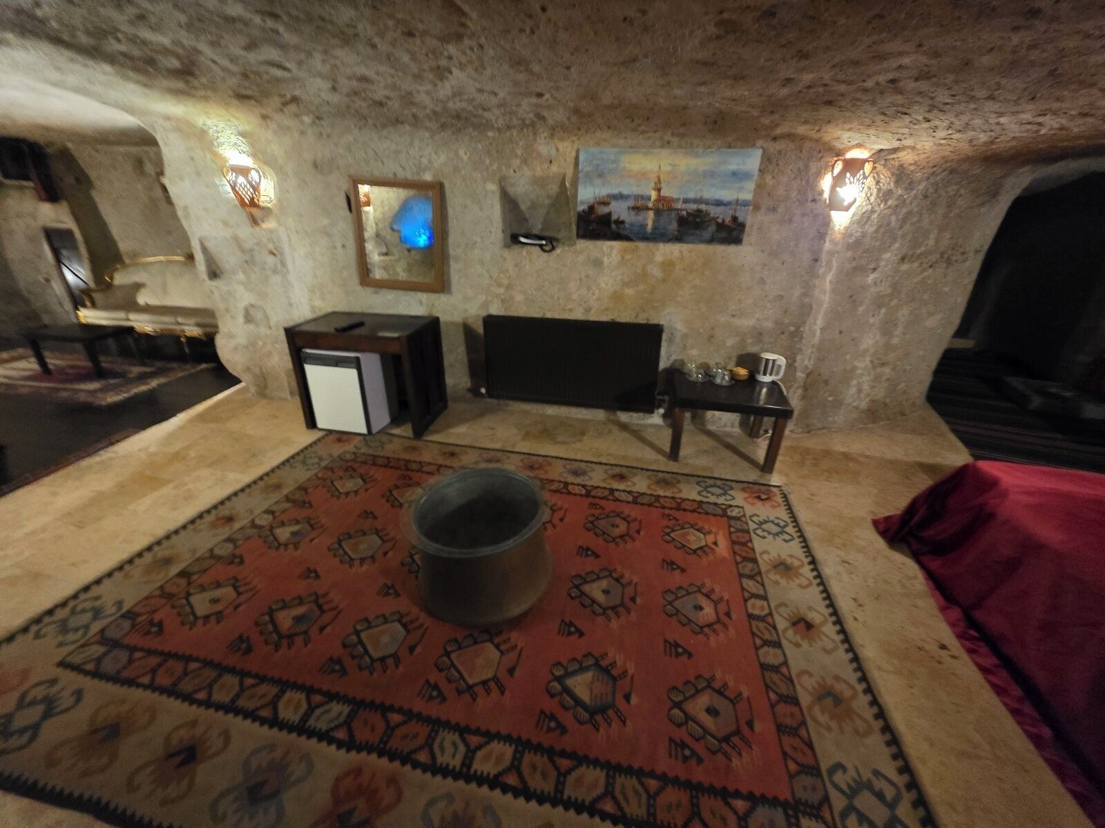 Két bảo mật tại phòng, trang trí khác biệt 