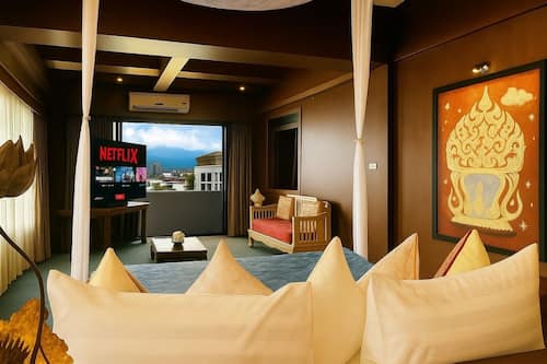 Nakara Montra Scenery Suite with balcony | Pillow-top beds, free minibar, in-room safe, individually decorated