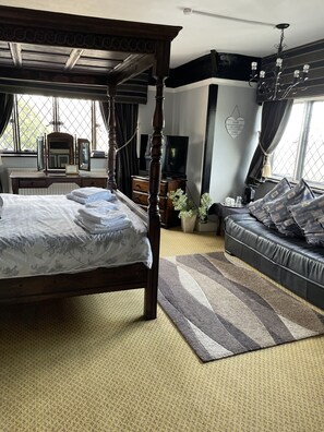 Double Room, Ensuite (Four Poster) - The Leather Bottle (Gravesend)