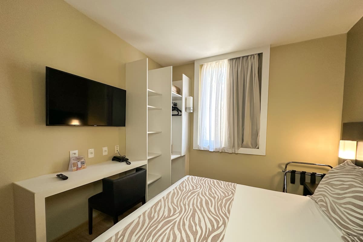 In-room safe, desk, blackout drapes, soundproofing