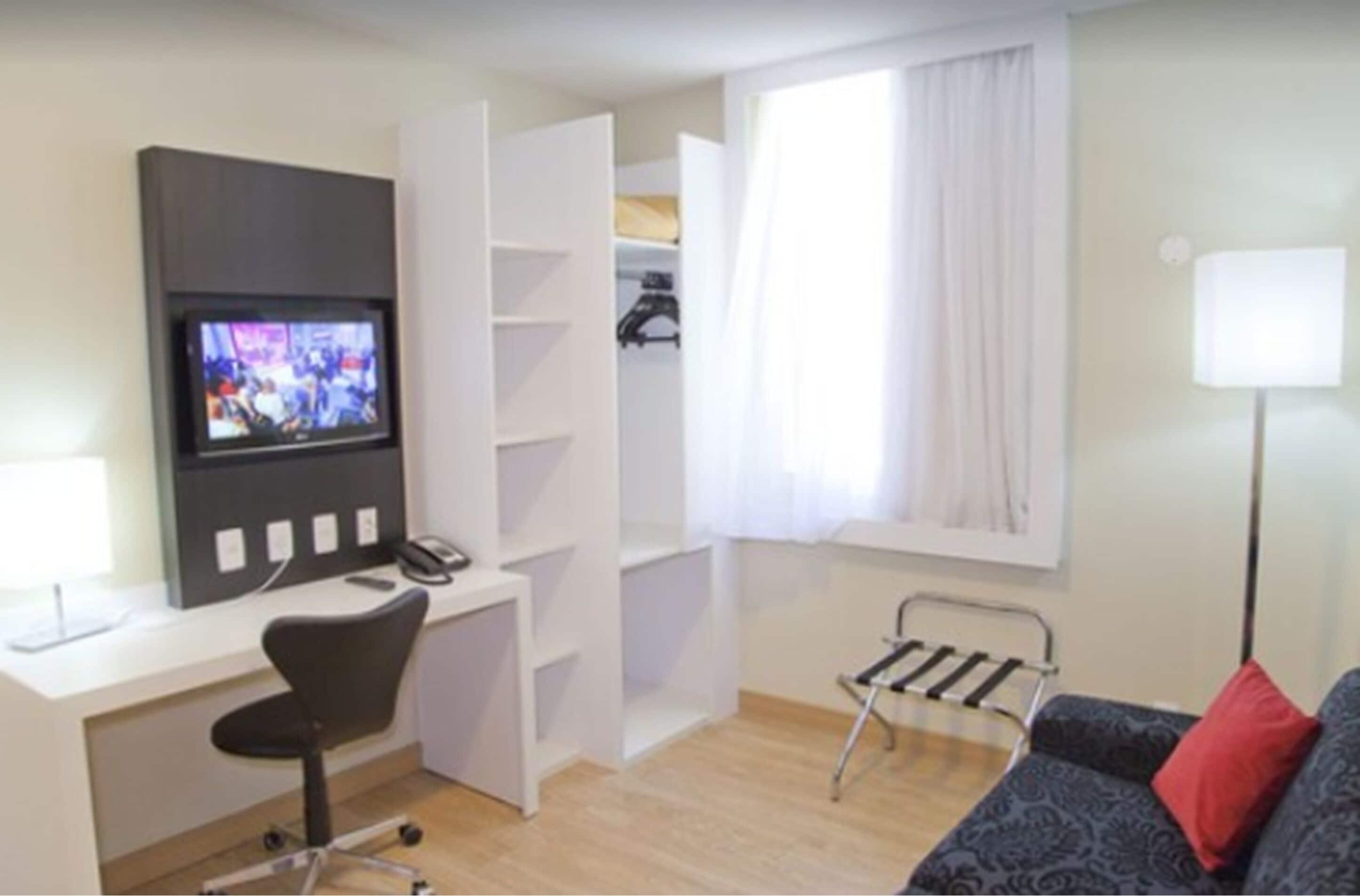 executive suite | executive lounge