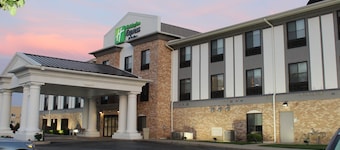 Holiday Inn Express & Suites Greenfield by IHG