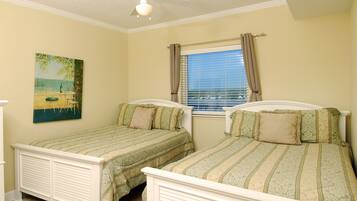 Condo, 2 Bedrooms, 2 Bathrooms, Sea View