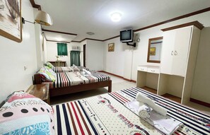 ห้องแฟมิลี่สวีท | 1 ห้องนอน, โต๊ะทำงาน, ผ้าปูที่นอน