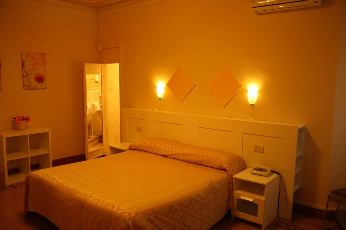 triple room | desk, free wifi