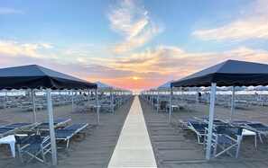 Private beach, sun-loungers, beach umbrellas, beach towels
