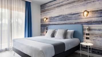 Luxury Room, Hot Tub, Pool View | 1 bedroom, premium bedding, in-room safe, individually decorated