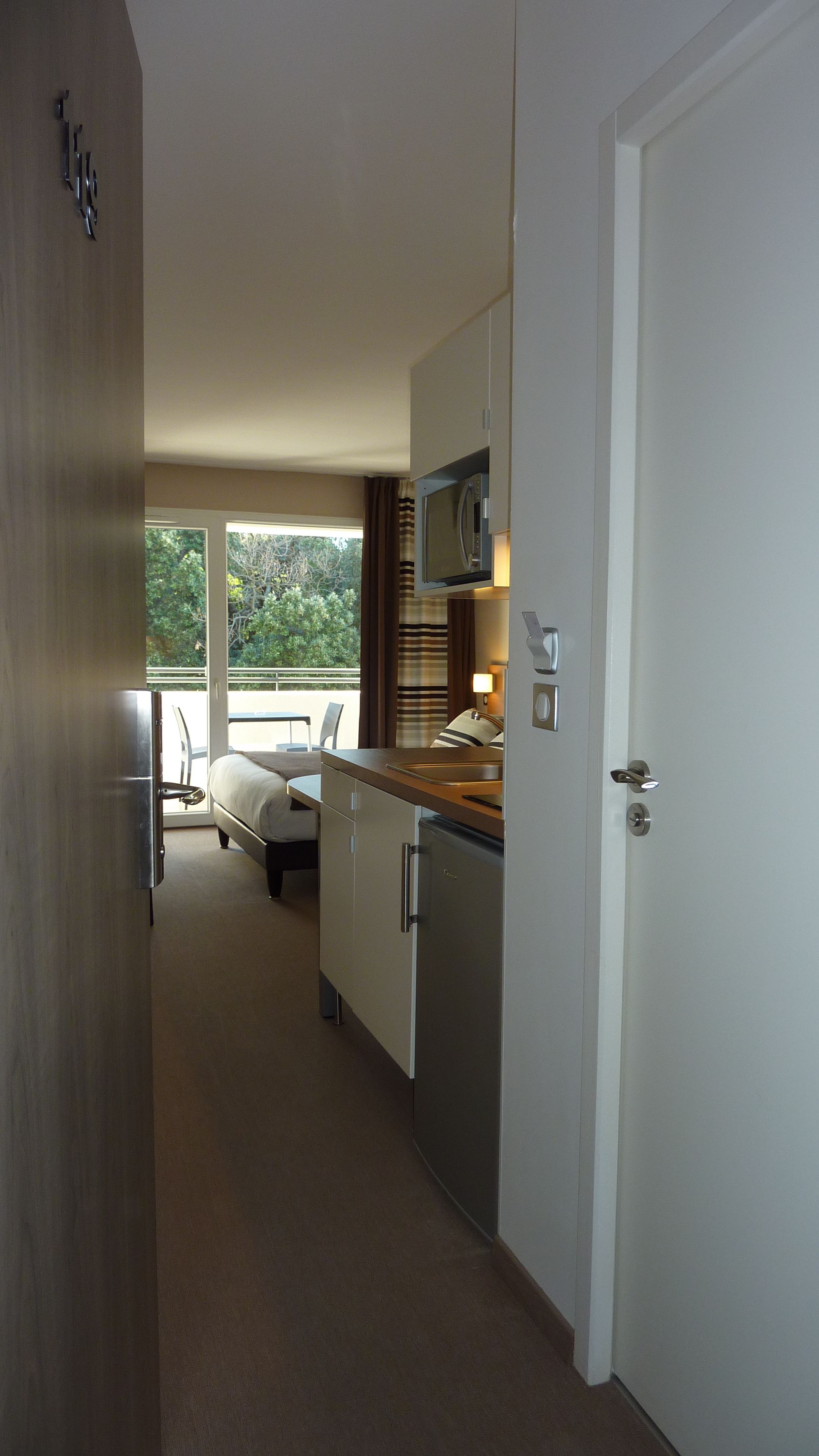 microwave, high chair