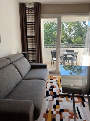 Family Suite, Terrace | Premium bedding, in-room safe, desk, blackout drapes - Forme Hotel & Spa Montpellier (Mauguio)