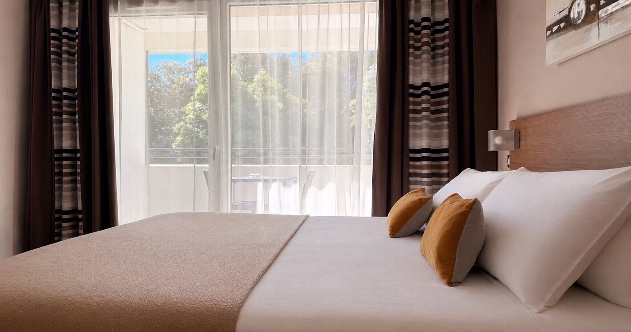 Quarto superior, terraço | Roupas de cama premium, cofres nos quartos, escrivaninha