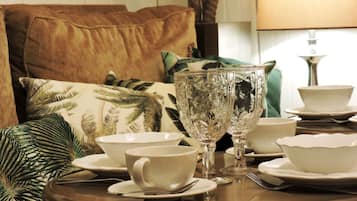 Petit déjeuner préparé sur commande (12 EUR par personne)