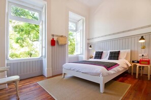 Double Room | Minibar, individually decorated, individually furnished