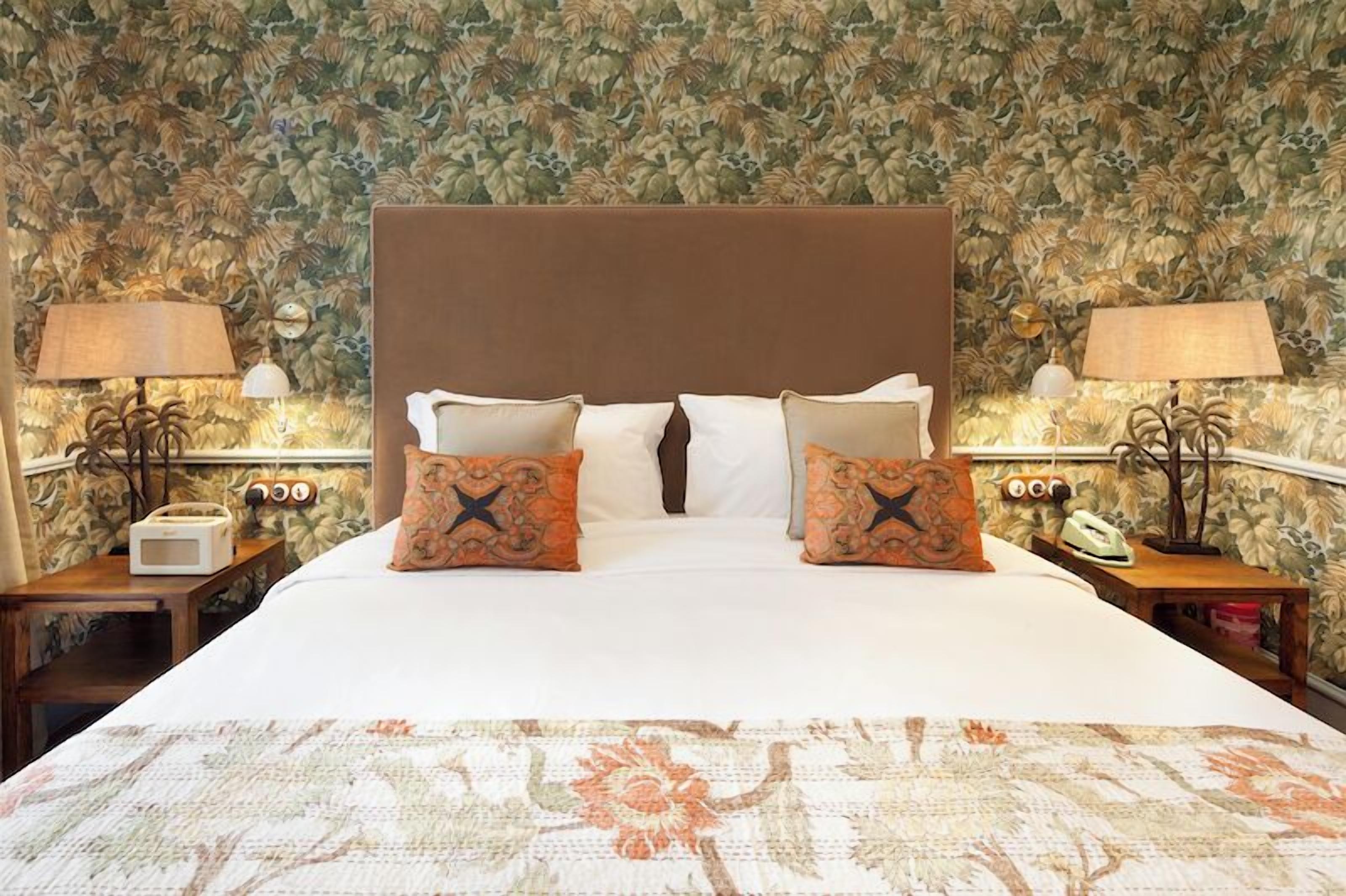 Suite Prime | Individually decorated, individually furnished, iron/ironing board