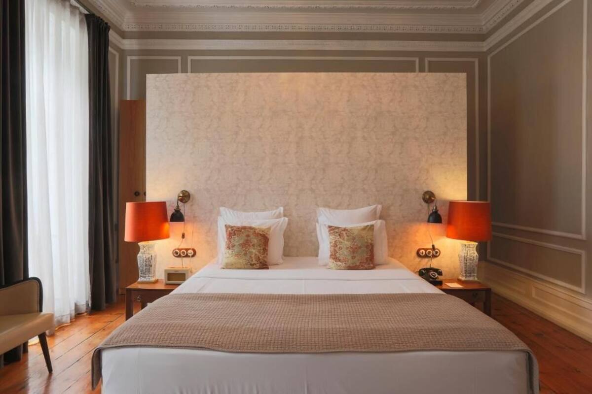 Suite Prime | Minibar, iron/ironing board (on request), free WiFi