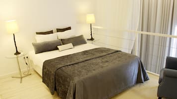 Premium Suite (Centeio, with Mezzanine) | Minibar, individually decorated, individually furnished, soundproofing