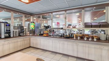 Daily buffet breakfast (EUR 9.90 per person)