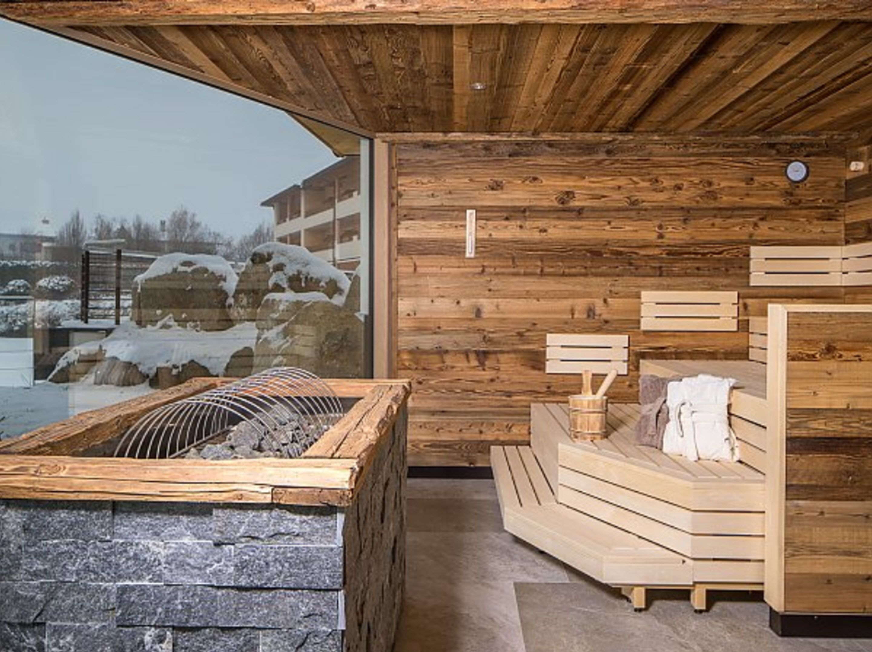 sauna, steam room, body treatments, hot stone massages, sports massages