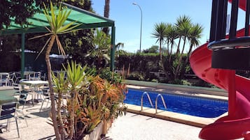 Sæsonbestemt udendørs pool