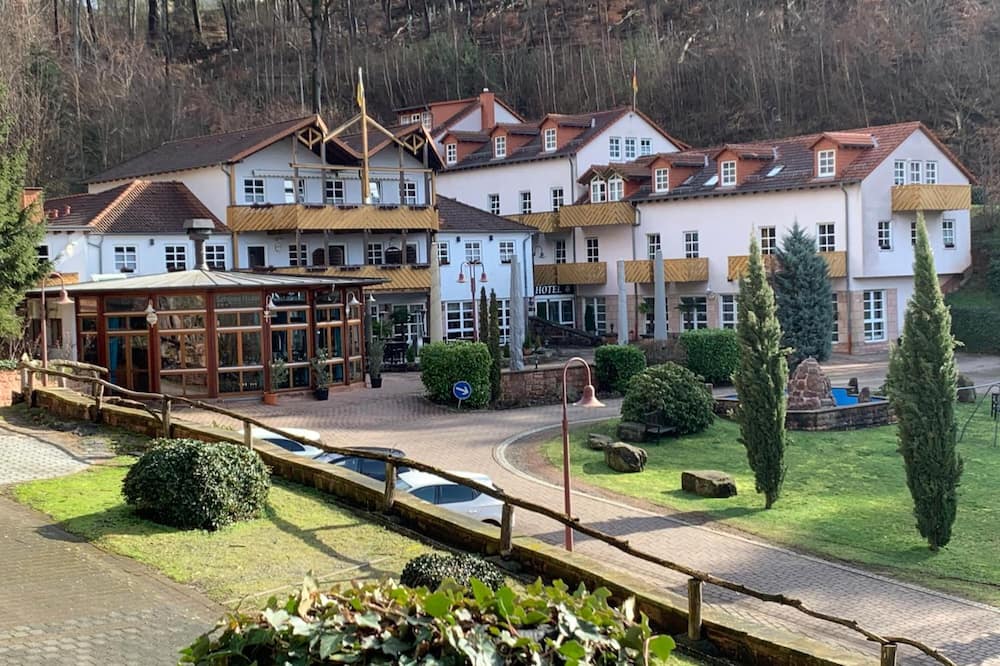 Schloss Hotel Landstuhl