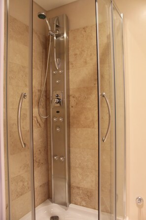 Sauna, Körperbehandlungen, Körperpeelings, Gesichtsbehandlungen