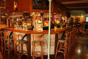 Bar (en la propiedad)