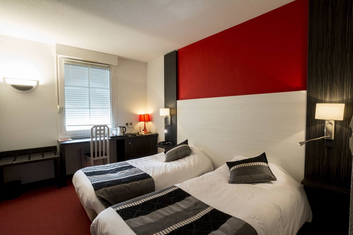 In-room safe, desk, blackout drapes, iron/ironing board (on request)