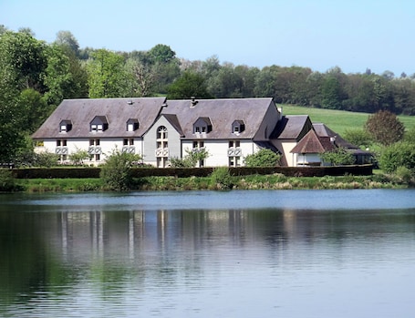 Façade de l’hébergement. Eden Park Hotel Restaurant