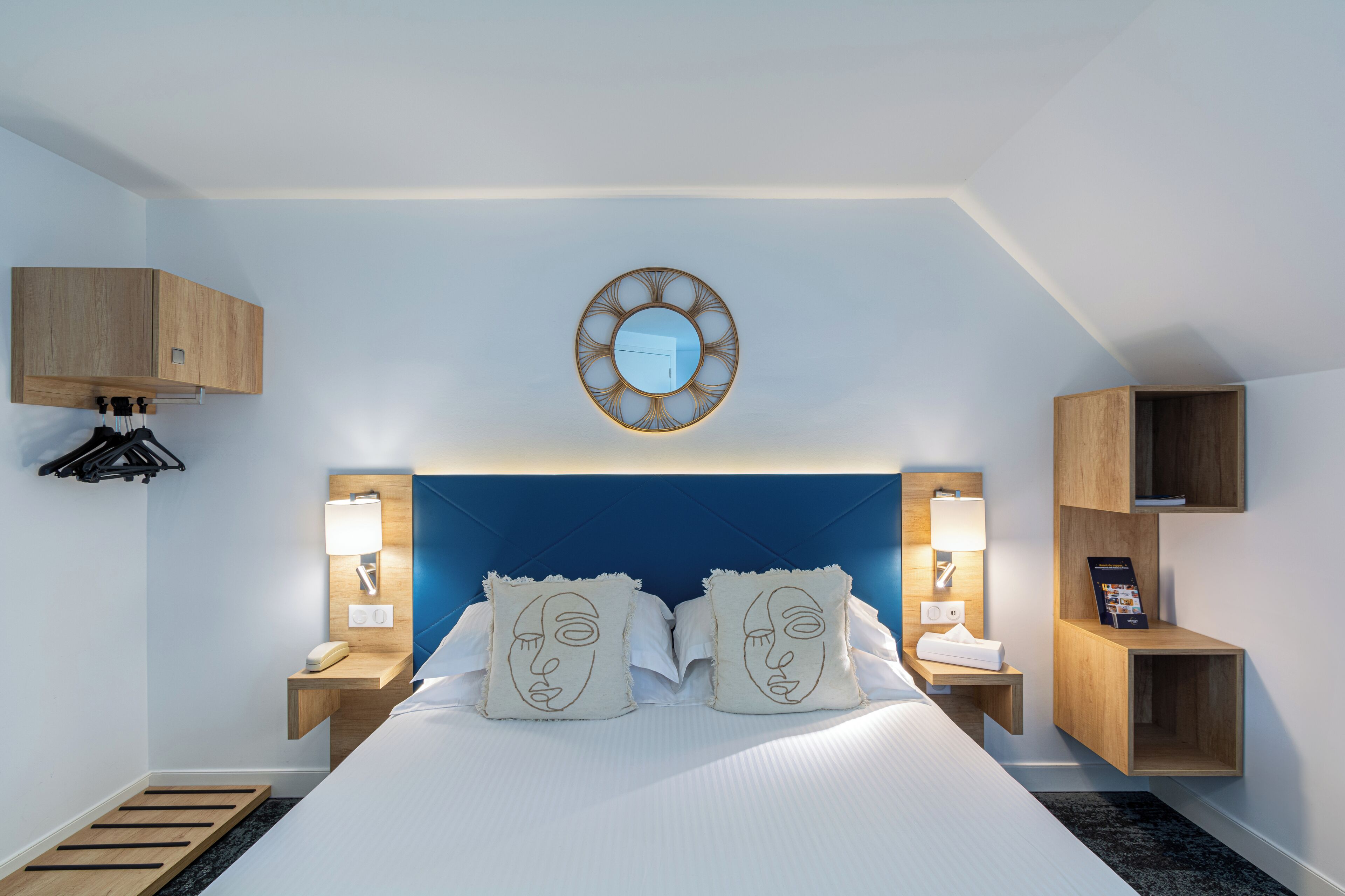 superior room | 1 bedroom, individually decorated, desk, laptop workspace