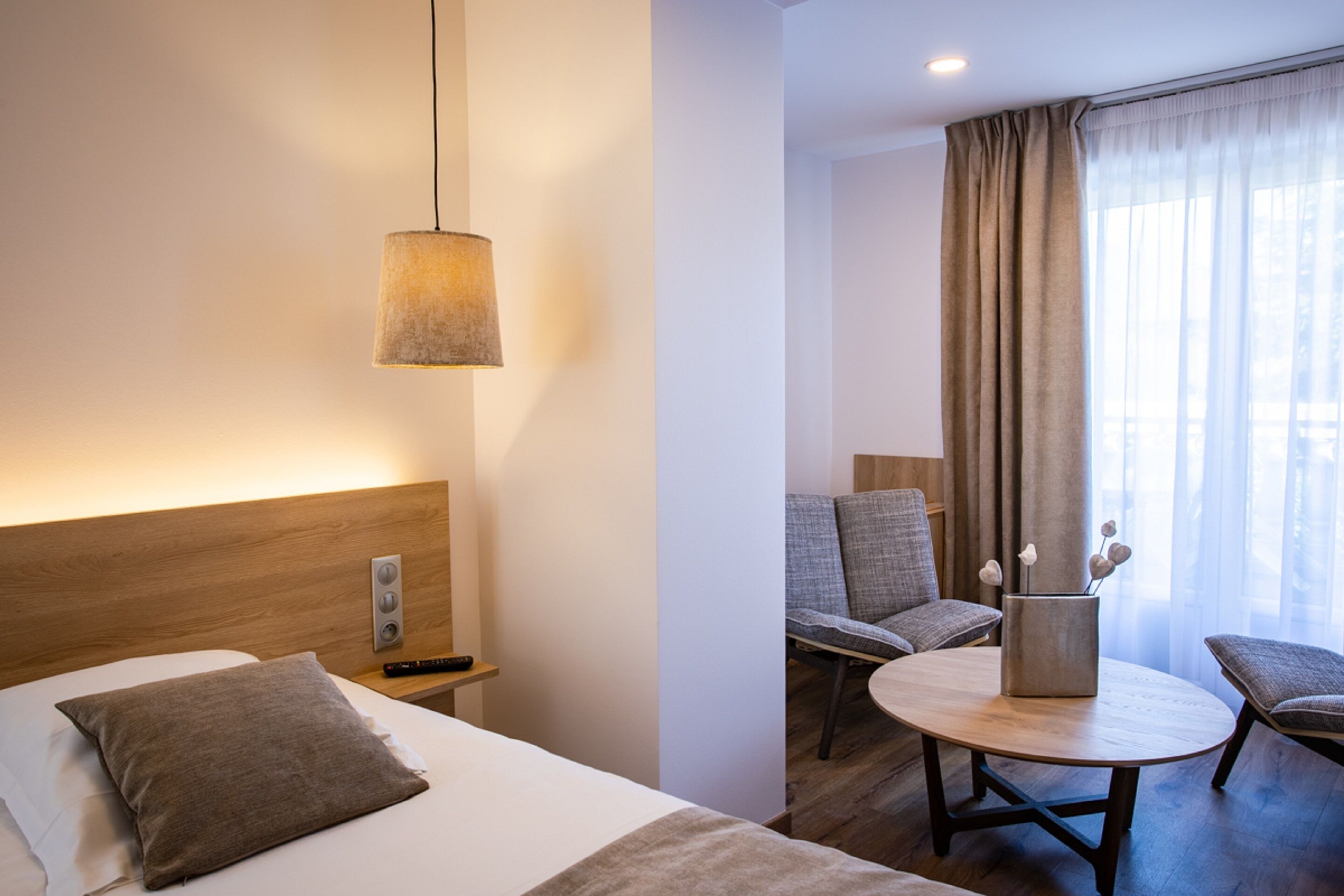 comfort twin room, 2 single beds (accès spa compris) | minibar, individually decorated, individually furnished, desk