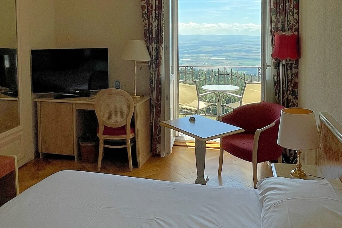 double room, mountain view | 1 bedroom, free wifi, bed sheets
