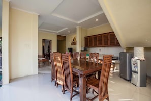 Villa, 4 Bedrooms, Private Pool | In-room dining