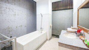 Villa, 3 Bedrooms, Private Pool | Bathroom - Surya Mas Villa (Legian)
