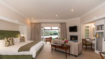 Quarto superluxo | Roupas de cama premium, cofres nos quartos, individualmente decorados