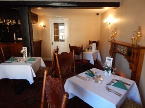 Restaurant - The Falcon Inn (Peterborough)