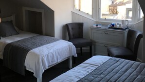 Unclassified image, 3 of 10, button - Amaryllis Guesthouse (Edinburgh)