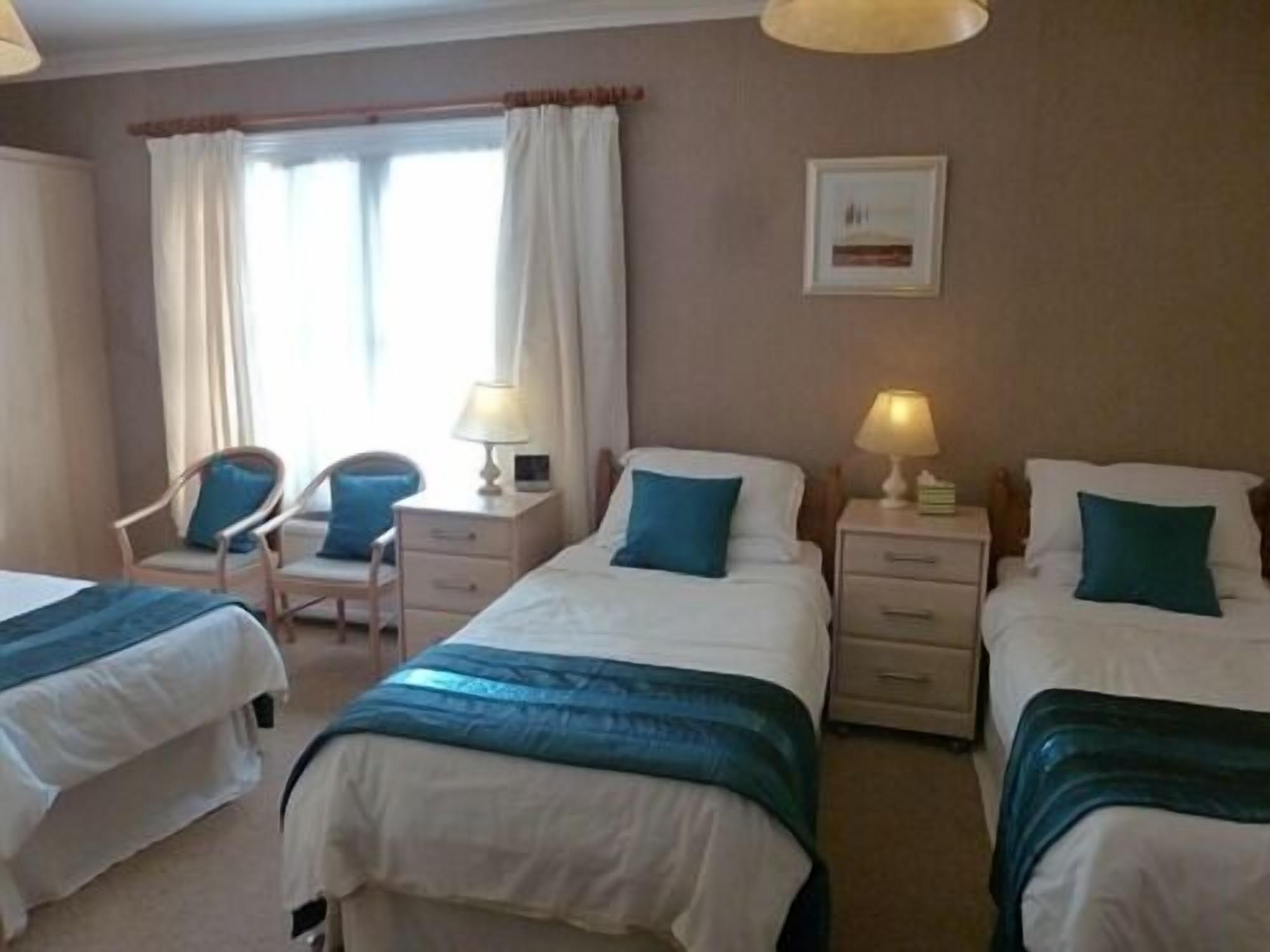 Family Room, Ensuite | Individually decorated, individually furnished, iron/ironing board