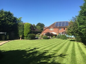 Property grounds - Beechwood B&B (Lewes)