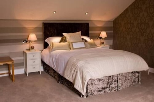 Deluxe Suite, 1 King Bed with Sofa bed | Egyptian cotton sheets, premium bedding, memory foam beds, in-room safe