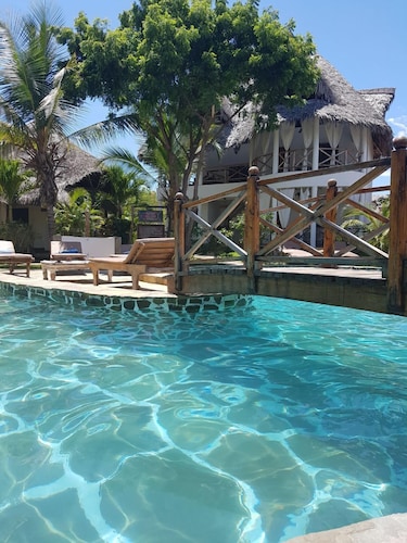 Marine Holiday House