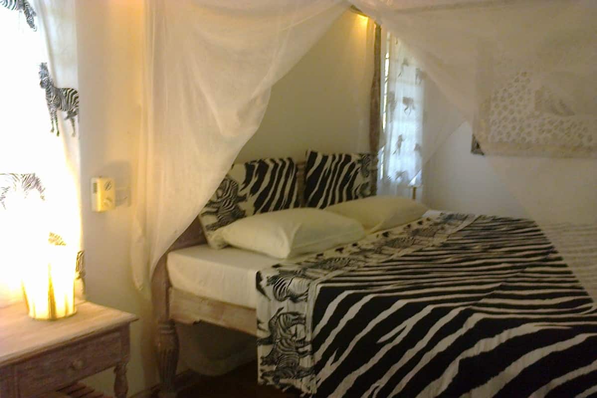 In-room safe, blackout curtains, free WiFi, bed sheets
