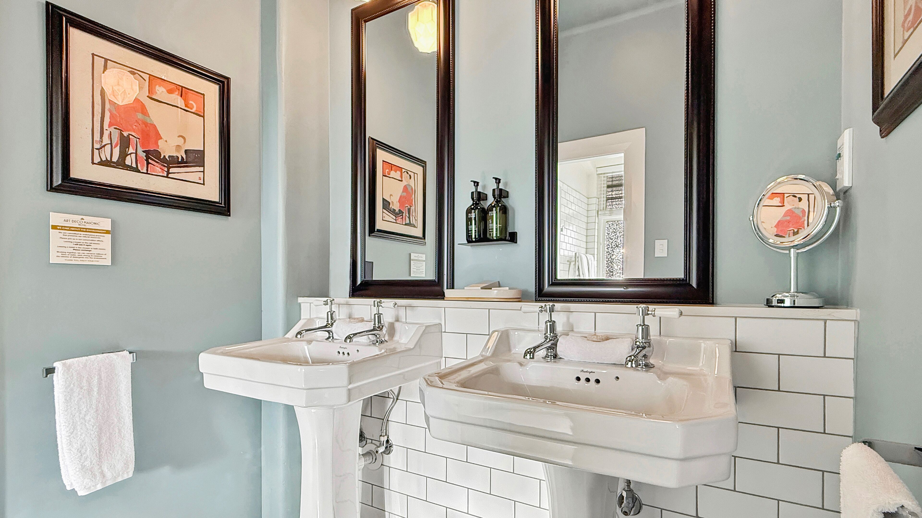 suite, 1 king bed, partial ocean view | bathroom | shower, free toiletries, hair dryer, towels