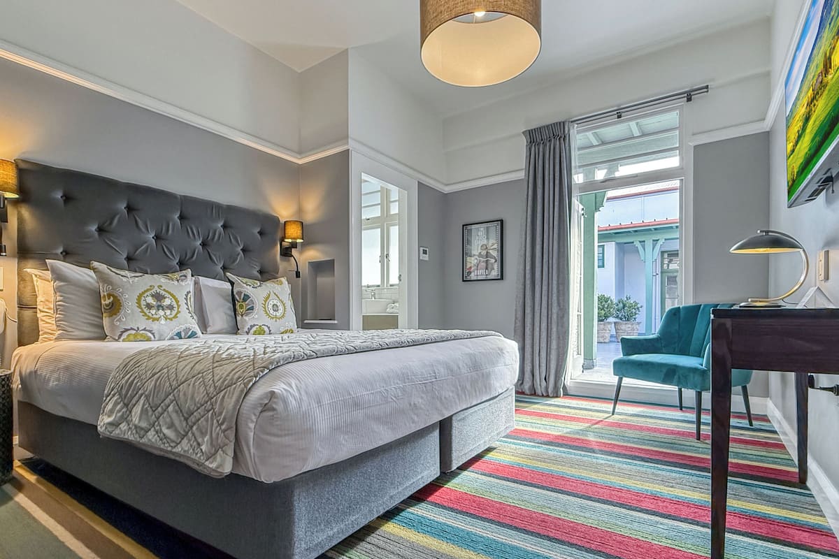 superior room, 1 king bed | terrace/patio