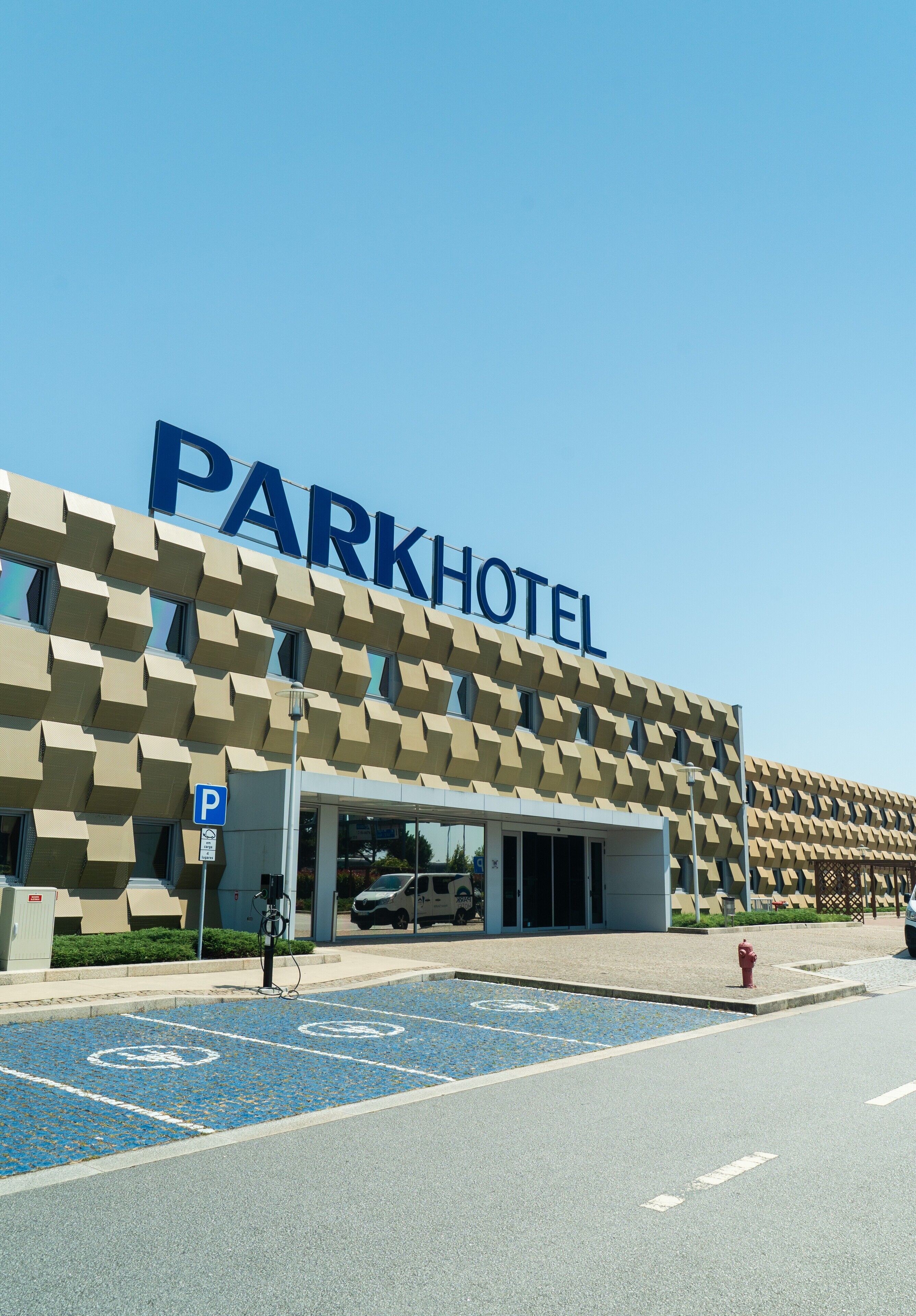 ด้านหน้าที่พัก