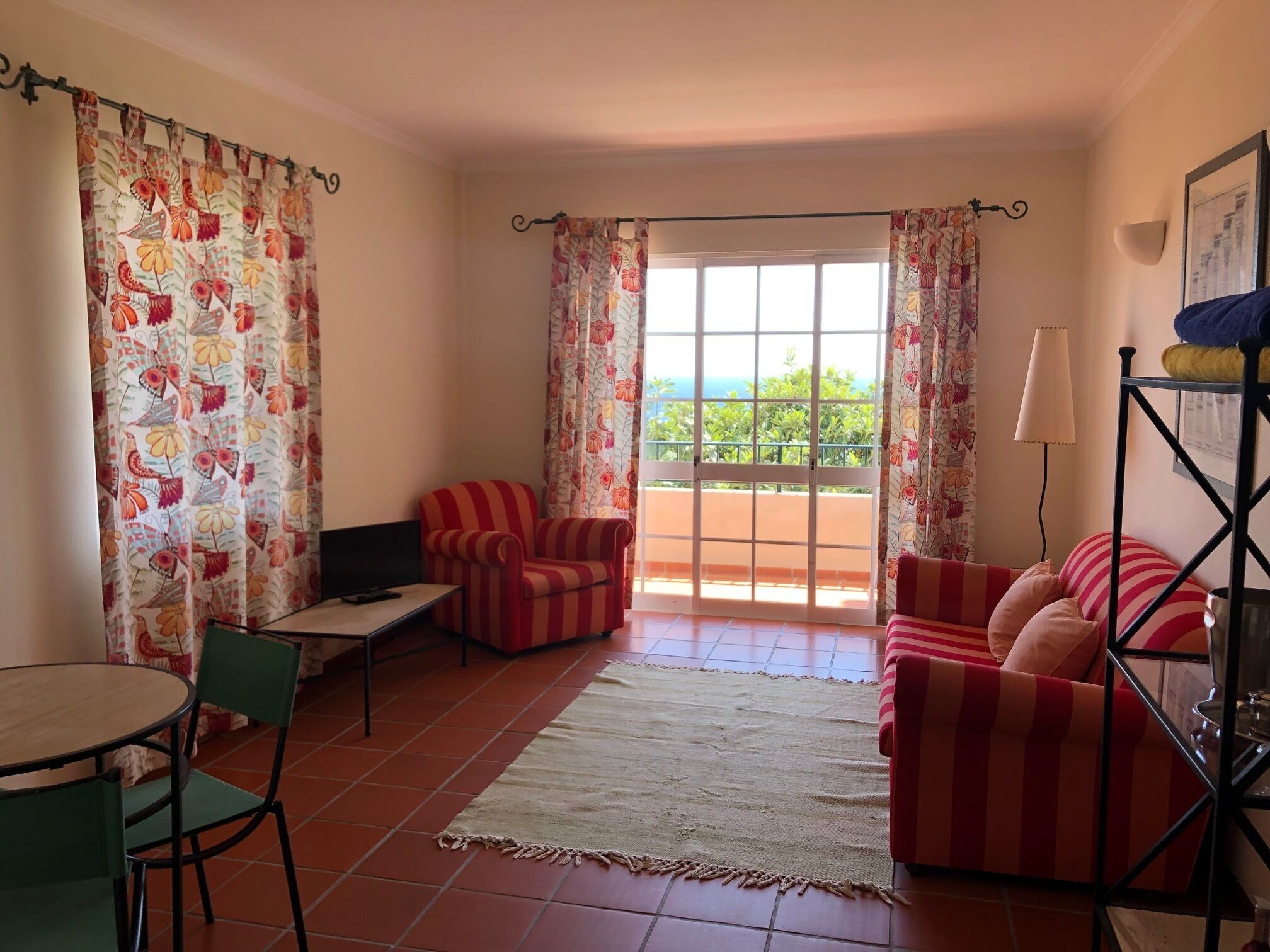 apartment, 1 bedroom | living area | 30-cm tv with satellite channels